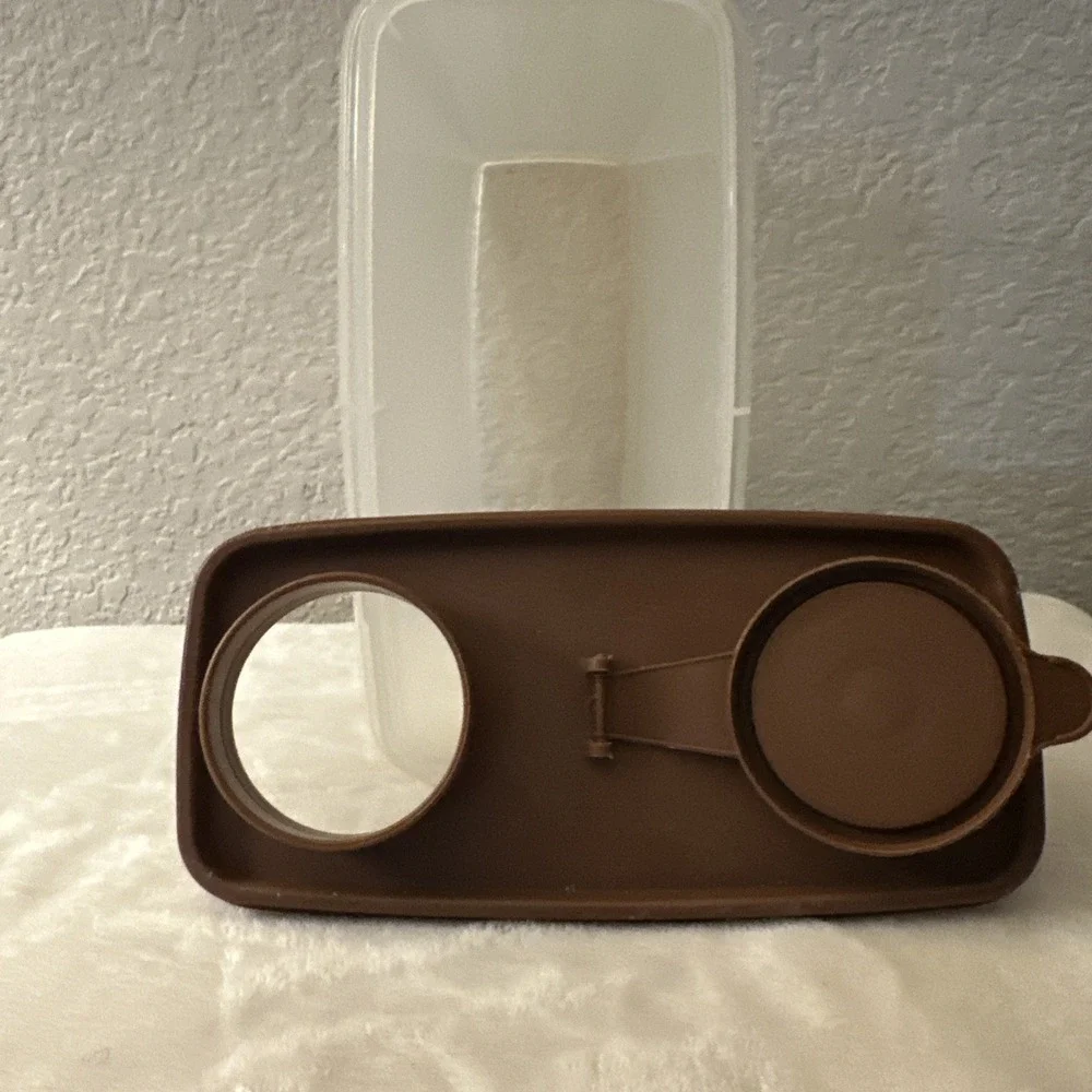 Tupperware Vintage Ceral Keeper Storage Container W‎ Flip Lid 469-14